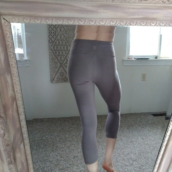 Capris - Picture 3 of 5
